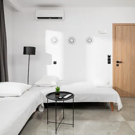 Hotel apartamentowy Eleana